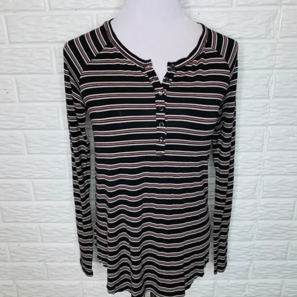 American Eagle Soft and Sexy Long Sleeve Tee. Size Small